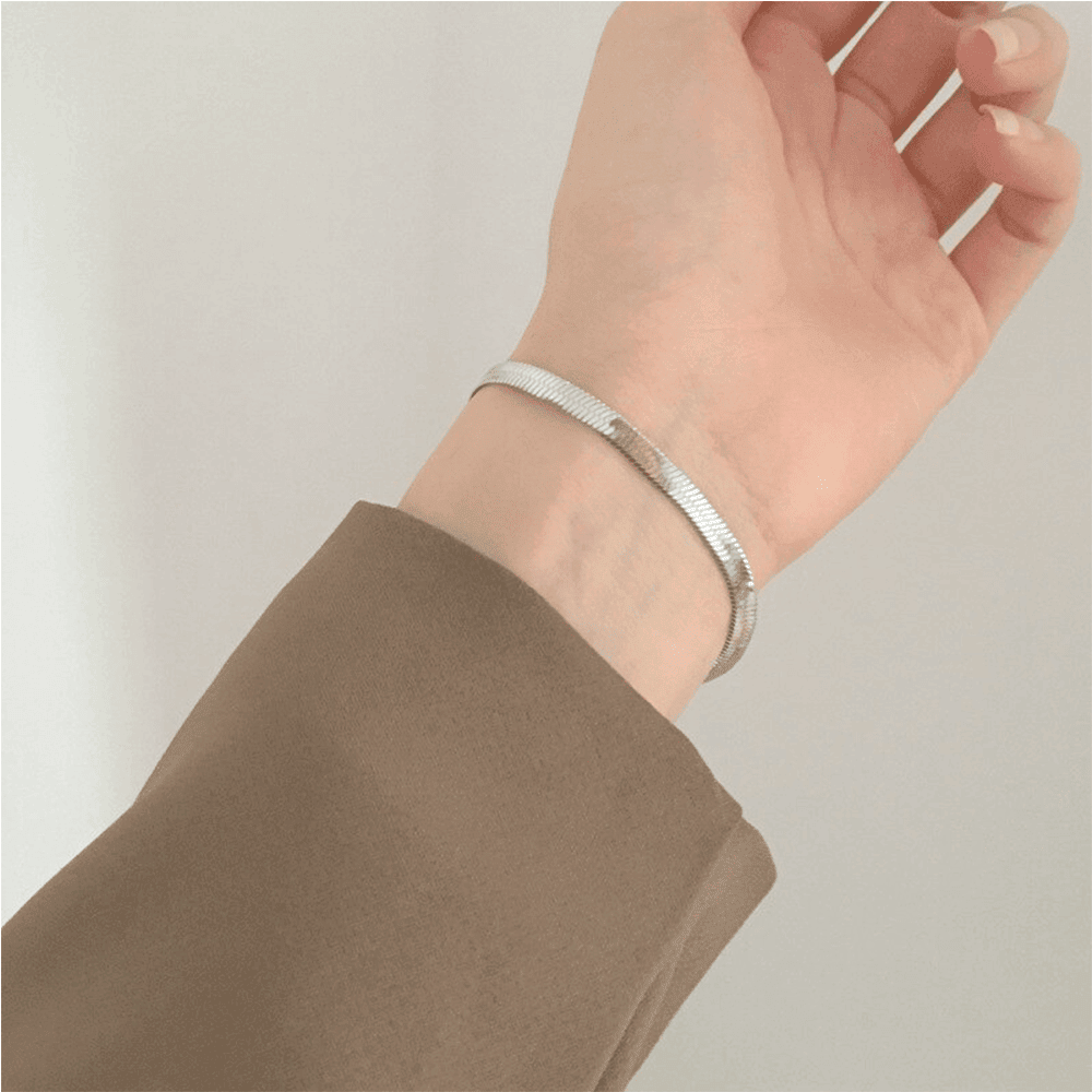 VintageElegance - Hong Kong Style Simple Snakebone Bracelet